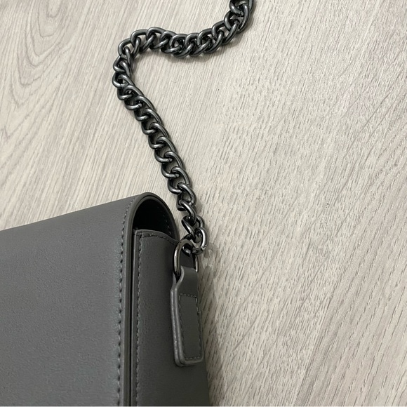 Truffle Collection fold over crossbody bag - Picture 3 of 6